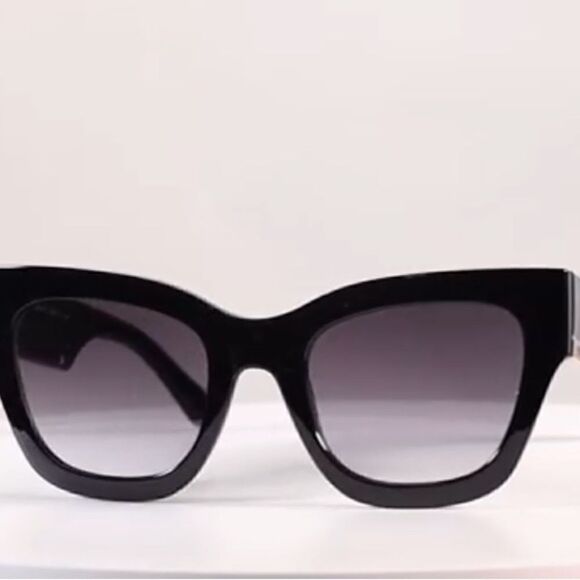 QUAY AUSTRALIA- By The Way Sunglasses- Black, Smoke NEW IN THE BOX